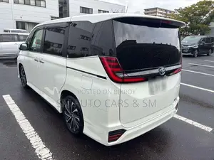 Toyota Noah 2023 Pearl