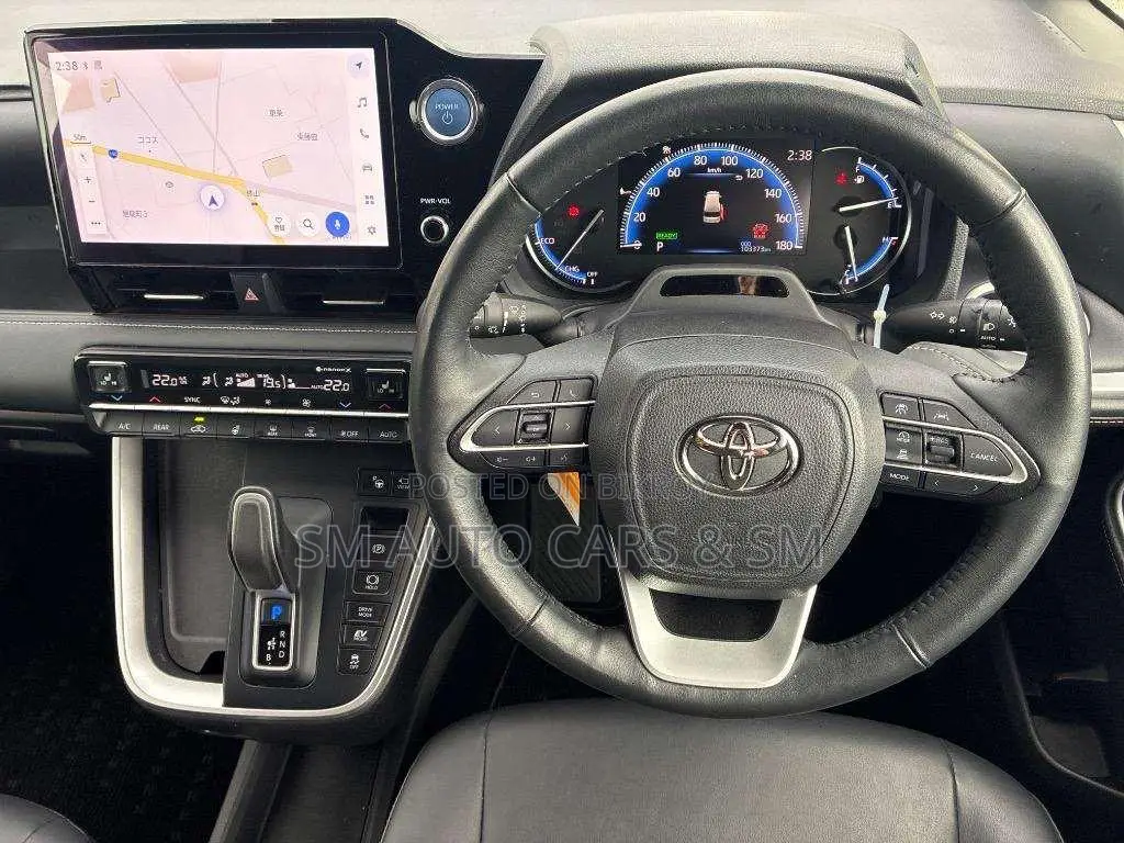 Toyota Noah 2023 Pearl