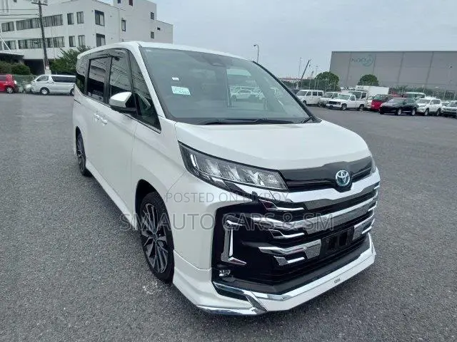 Toyota Noah 2023 Pearl