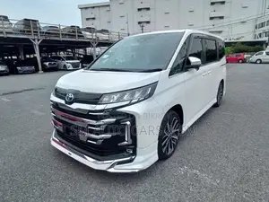 Toyota Noah 2023 Pearl