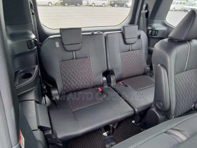 Toyota Noah 2023 Pearl
