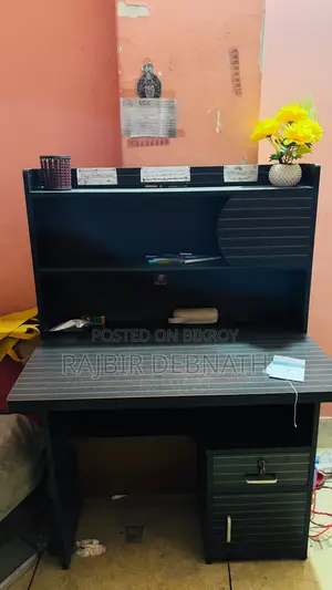জরুরী বিক্রি পড়াশোনার টেবিল এবং চেয়ার