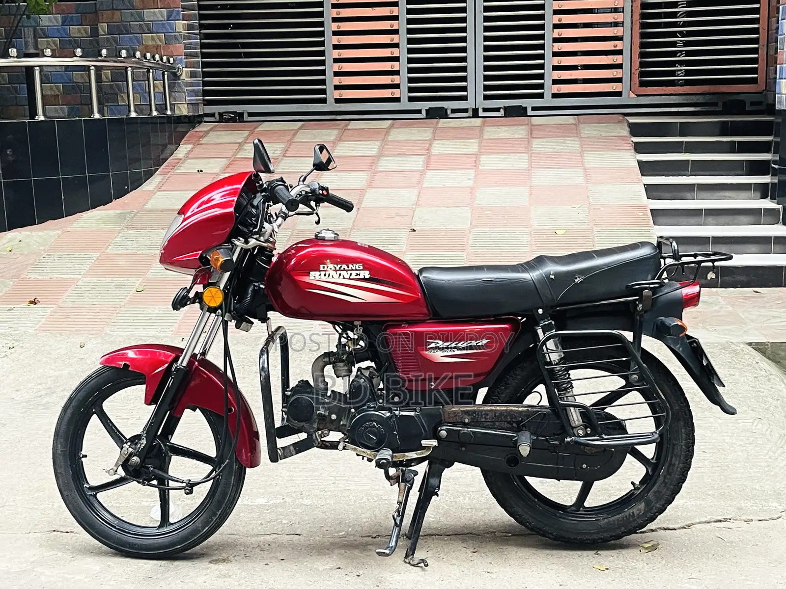 রানার এডি৮০এস-ডেলক্স ২০২২ লাল