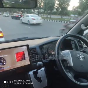 Toyota HiAce 2018 White