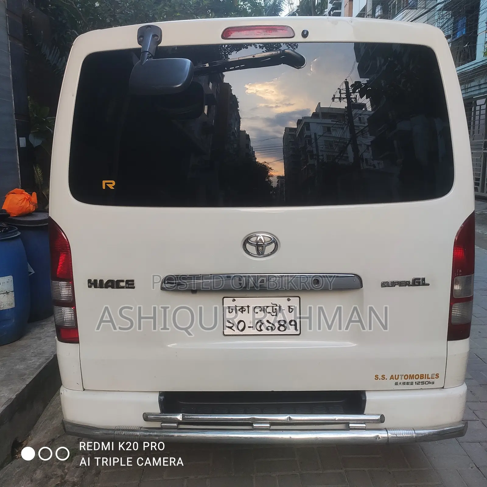 Toyota HiAce 2018 White