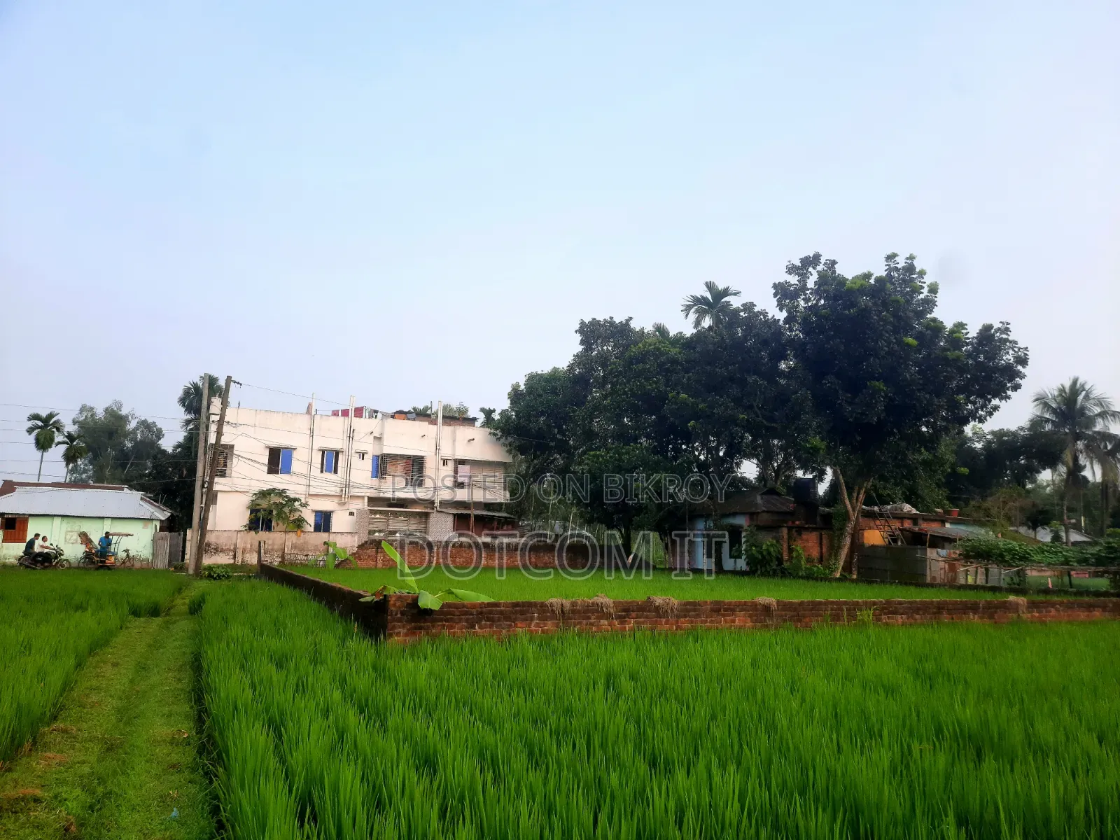 4 decimal land with road for sale