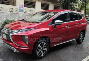 মিতসুবিশি এক্সপ্যান্ডার ২০১৯ লাল