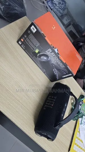 JBL Charge 6