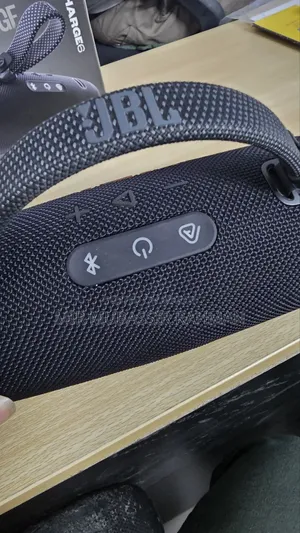 JBL Charge 6
