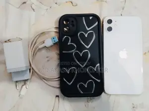 অ্যাপল আইফোন ১১ ৬৪ জিবি হোয়াইট