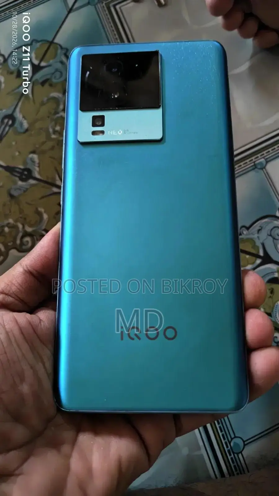 আইকিউওও ১২৮ জিবি নীল