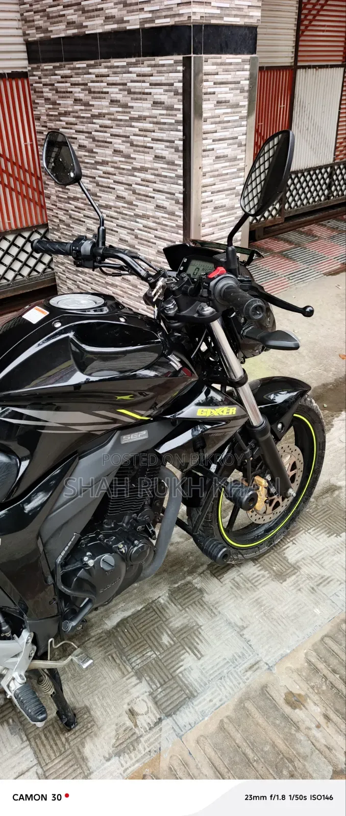 সুজুকি গিক্সার ২০২৫ কালো