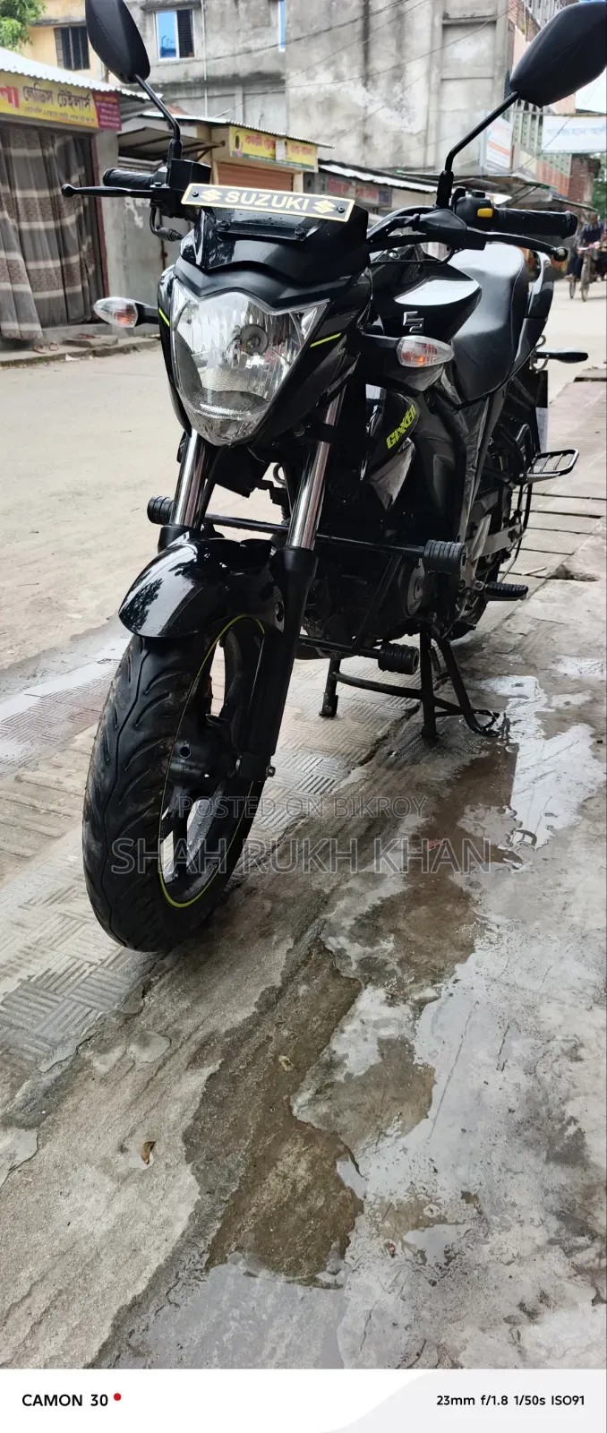 সুজুকি গিক্সার ২০২৫ কালো