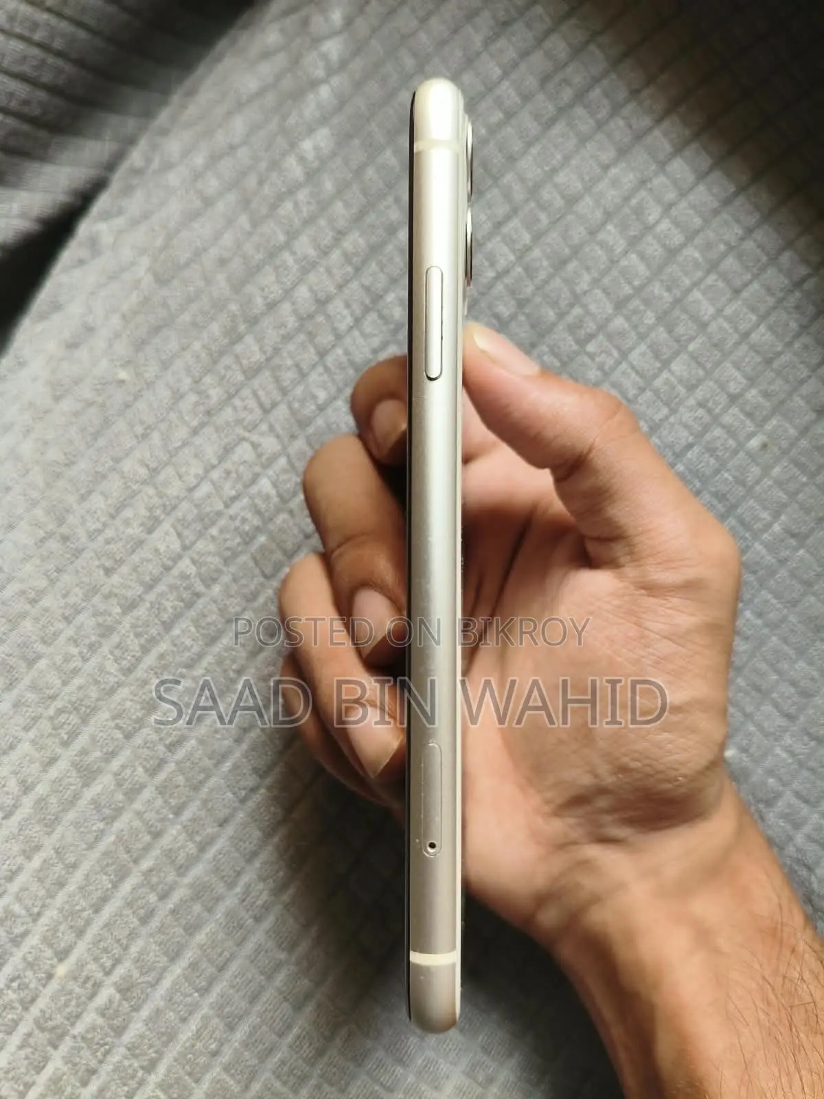 অ্যাপল আইফোন ১১ ৬৪ জিবি সাদা