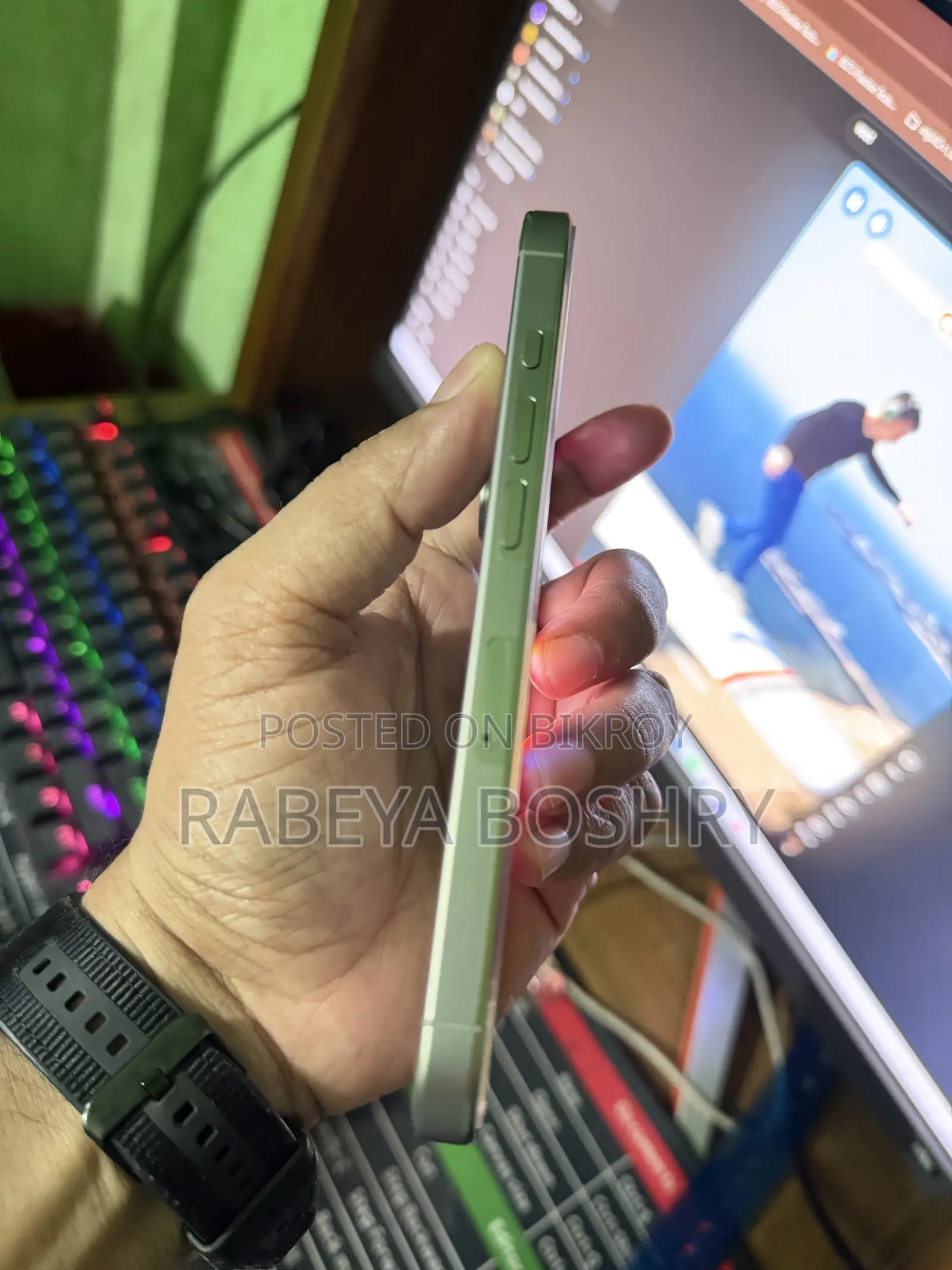 Apple iPhone 16 Pro 128 GB Gold