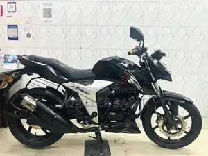 টিভিএস আপাচে আরটিআর ১৬০ ৪ভি ২০২২ ব্ল্যাক