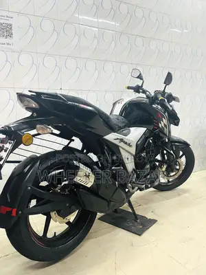 টিভিএস আপাচে আরটিআর ১৬০ ৪ভি ২০২২ ব্ল্যাক