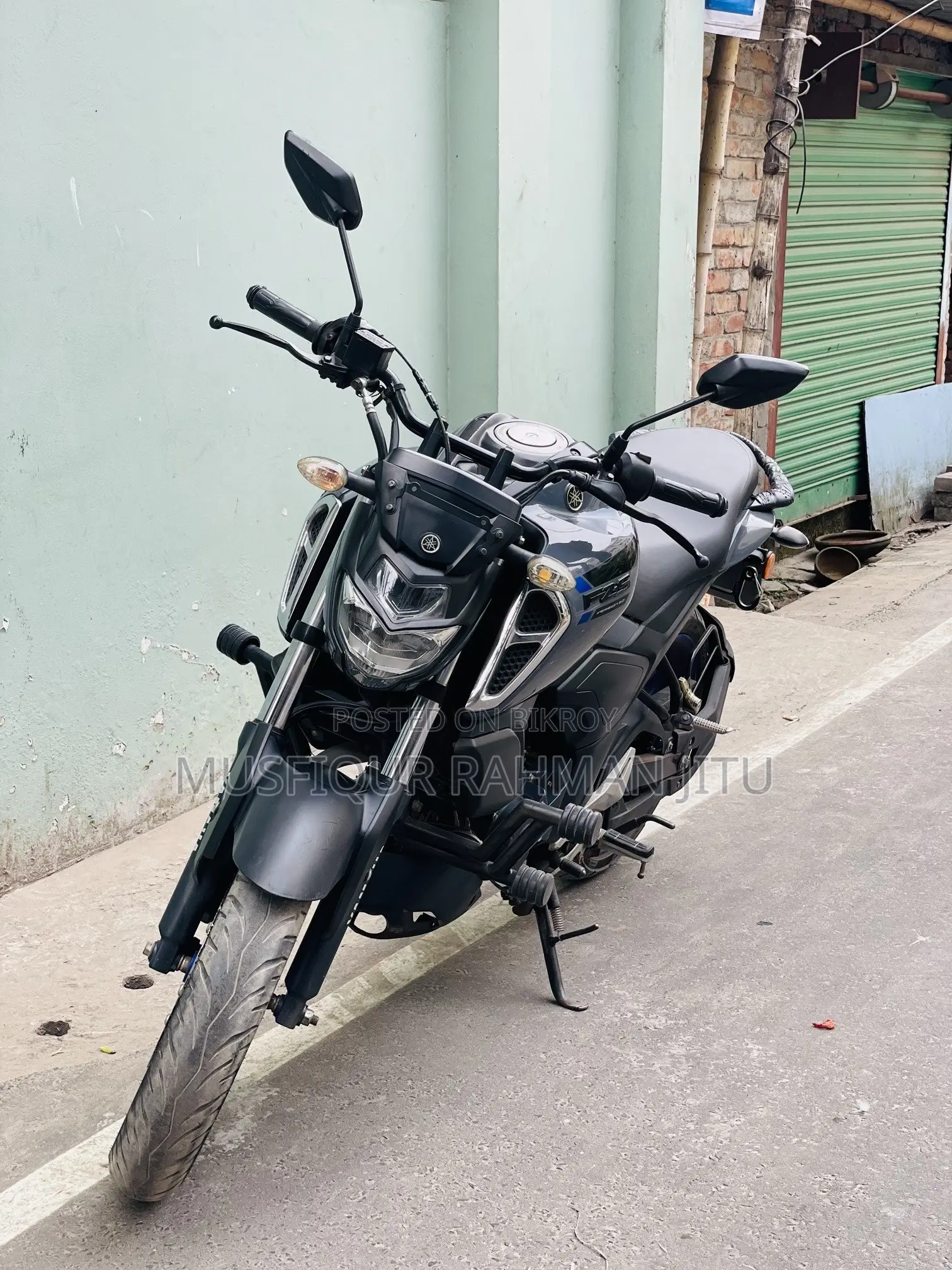 ইয়ামাহা এফজেডএস ভি৩ ২০২৪ গ্রে