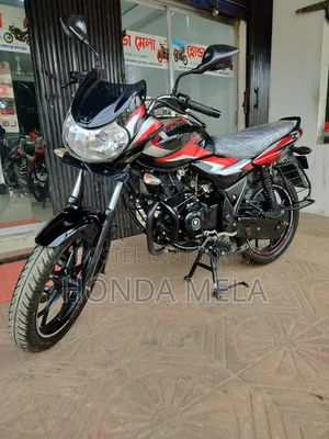 বাজাজ ডিসকভার ১২৫ ২০২৫ কালো