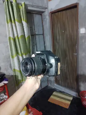 ক্যানন ১২০০ডি ডিএসএলআর ক্যামেরা