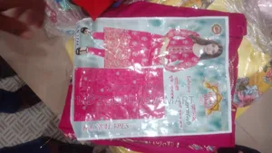 স্টাইলিশ গোলাপি এমব্রয়ডারি থ্রি পিস।