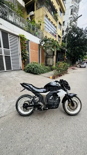 সুজুকি জিক্সার ২০১৯ কালো