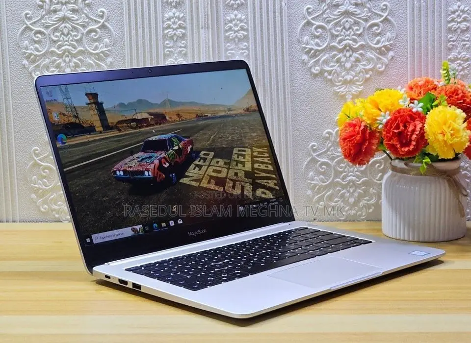 Huawei Laptop 4GB Intel SSD 500GB