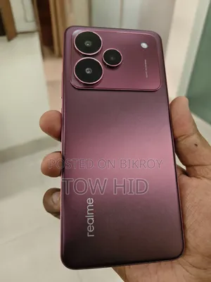 রিয়েলমি ১২৮ জিবি