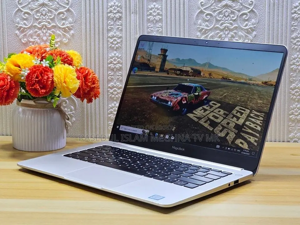 Huawei Laptop 4GB Intel SSD 500GB