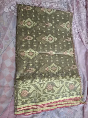 বিক্রির জন্য নতুন শাড়ি