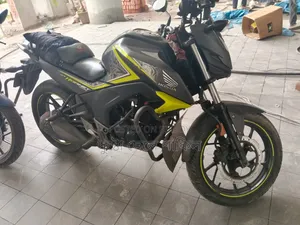 Honda Hornet 2018