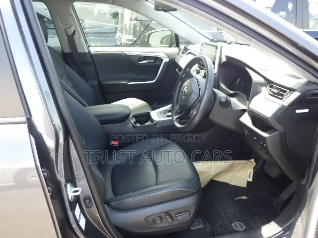 Toyota RAV4 2021 Gray