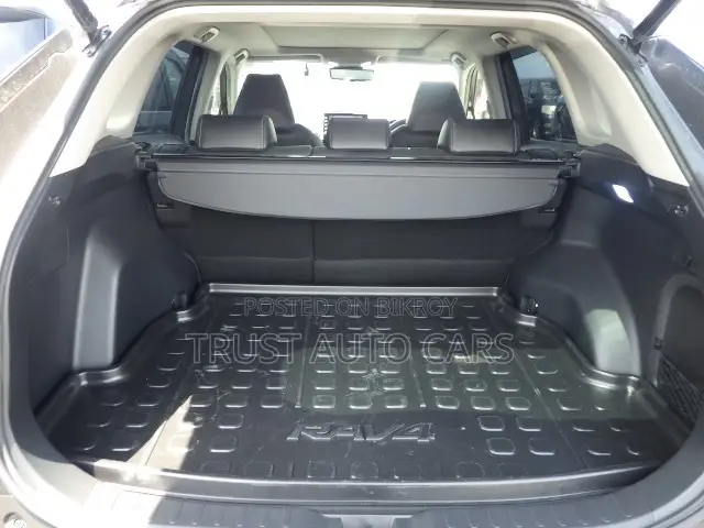 Toyota RAV4 2021 Gray