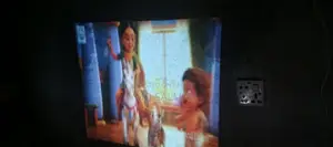 ওয়াইজি ৩০০ প্রো এলইডি মিনি প্রজেক্টর
