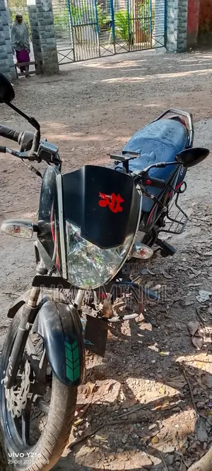 Mahindra Centuro 2011 Black