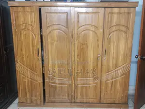 সেগুন কাঠের আলমারি