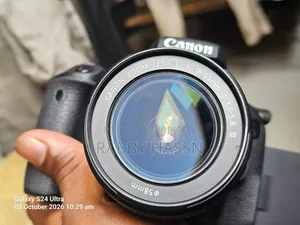 জরুরী বিক্রি: Canon 800D DSLR Camera (Singapore Variant)