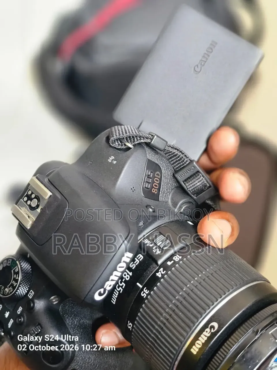 জরুরী বিক্রি: Canon 800D DSLR Camera (Singapore Variant)