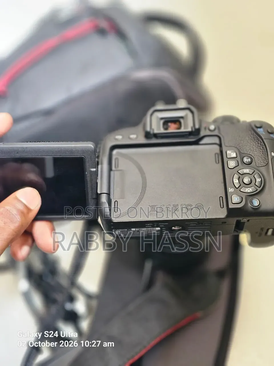 জরুরী বিক্রি: Canon 800D DSLR Camera (Singapore Variant)