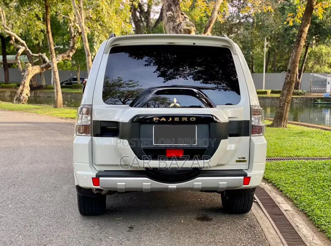 Mitsubishi Pajero V90 3.0 V6 GLS/GLX 2021 White