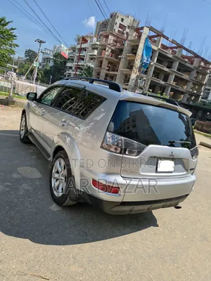 Mitsubishi Outlander 2011 Silver