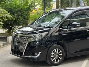 টয়োটা নোয়া ১.৮ ফ্রন্ট-হুইল ড্রাইভ হাইব্রিড (৭ সিটার) ২০১৯ কালো