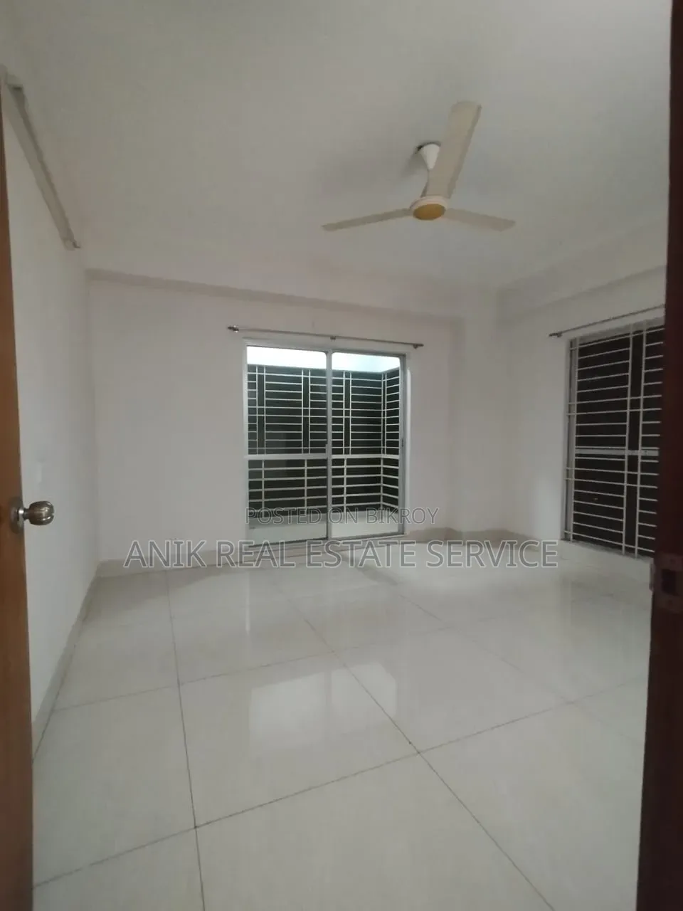 বনানীর অনিক রিয়েল এস্টেটে ৪ বেডরুমের অ্যাপার্টমেন্ট ভাড়া দেওয়া হবে