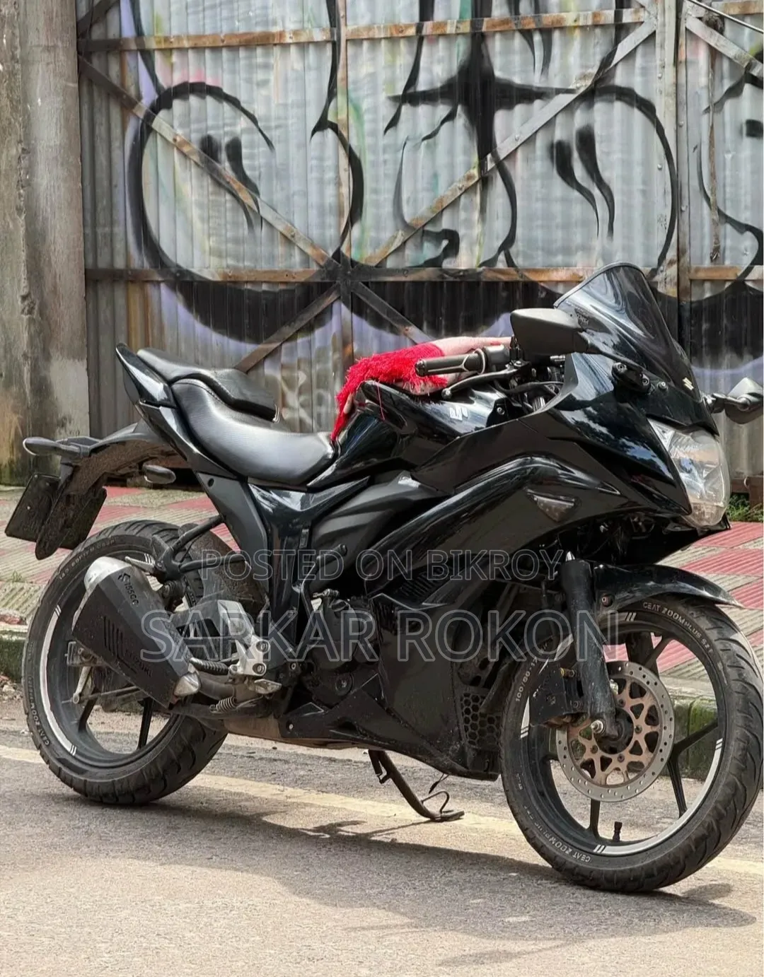 সুজুকি জিক্সার এসএফ ২০২৪ কালো