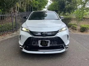 Toyota Harrier 2.0 2021 White