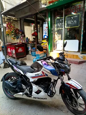 হিরো থ্রিলার ১৬০আর ২০২৩ সাদা