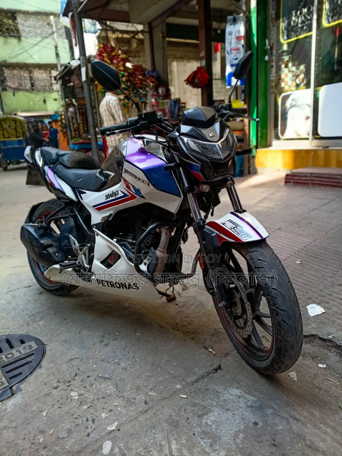 Hero Thriller 160R 2023 White