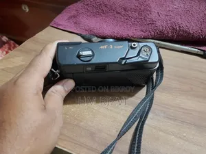 লেন্স ক্যামেরা