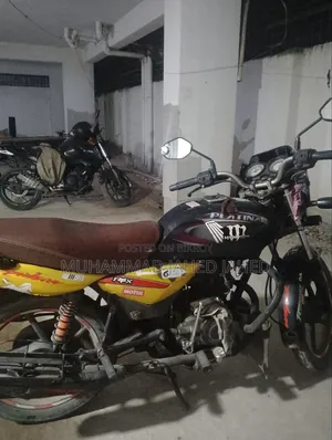 Boss Hoss BHC-3 LS2 2015 Yellow