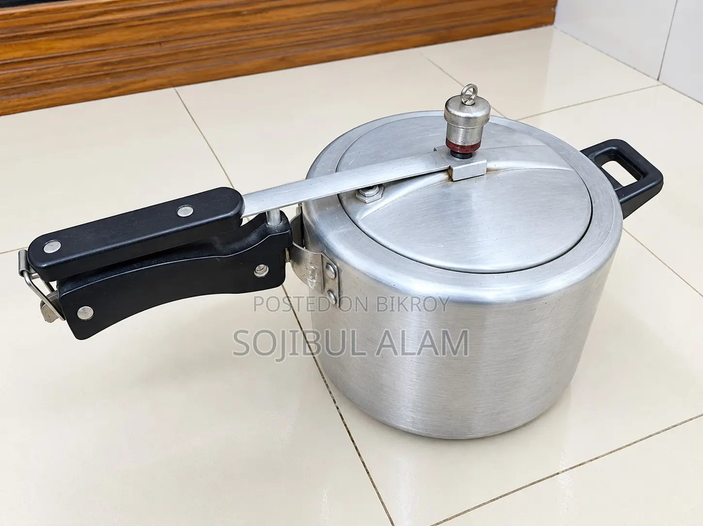 Used Kiam Pressure Cooker – Good Condition
